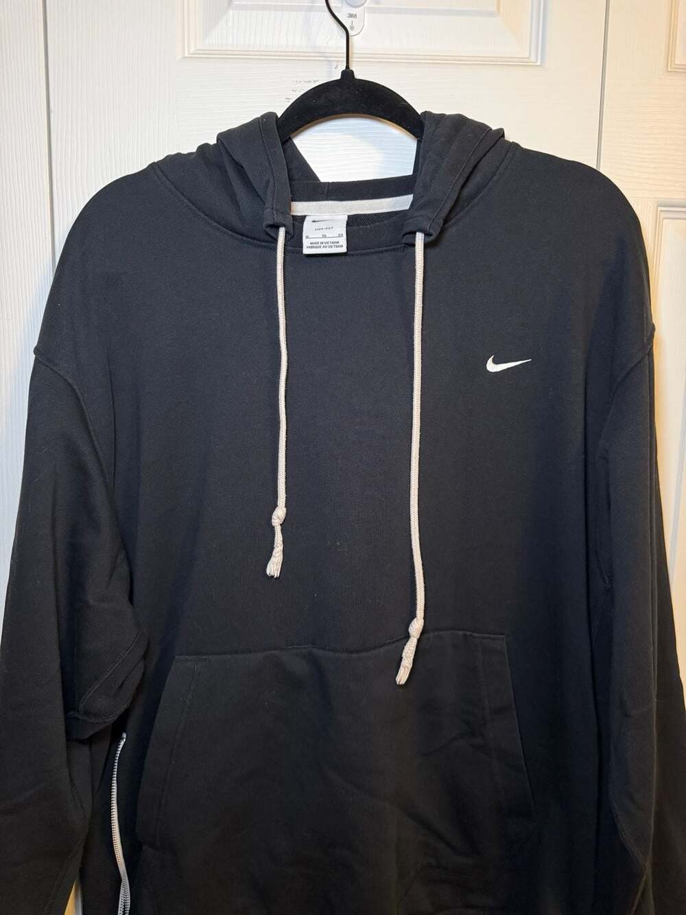 Nike Dri-FIT Standard Issue Hoodie Size XL Black Pullover